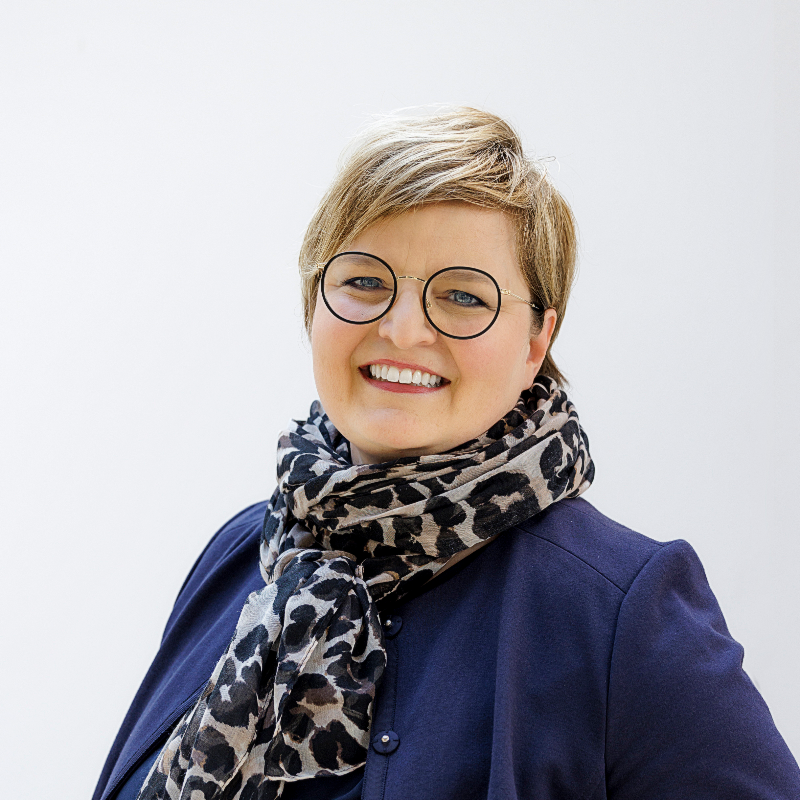  Bettina Maria Weber